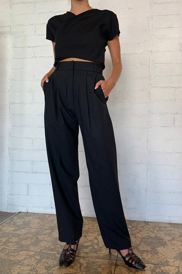 Single-pleat tapered trousers black