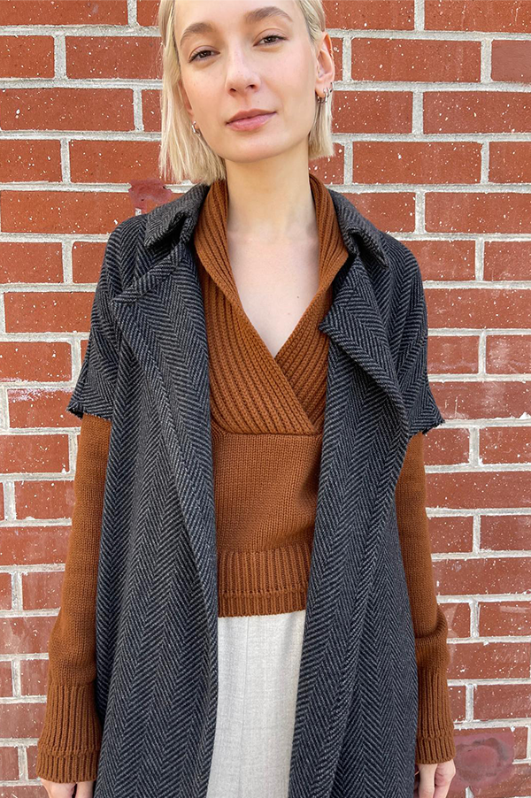 Herringbone Sleeveless Trench Coat in Gray