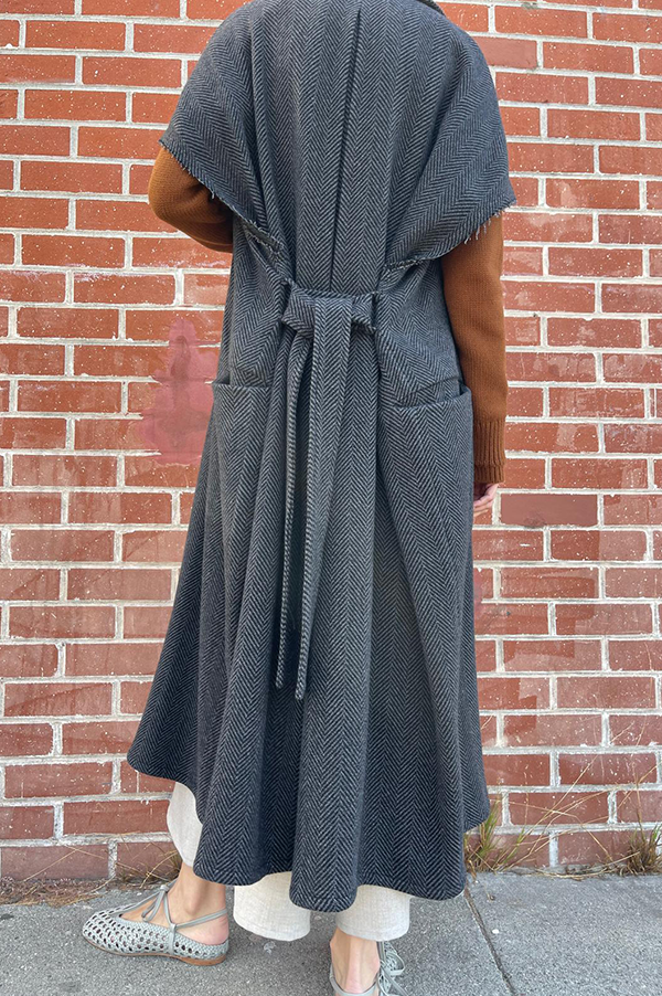 Herringbone Sleeveless Trench Coat in Gray