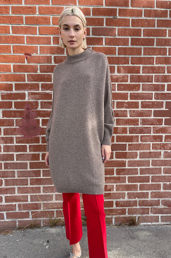 Oversized Rounded Neck Tunic in Tortora