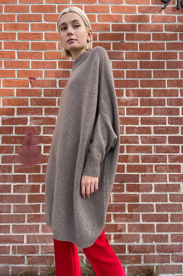 Oversized Rounded Neck Tunic in Tortora