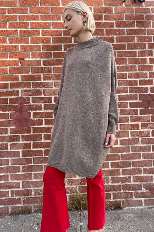 Oversized Rounded Neck Tunic in Tortora