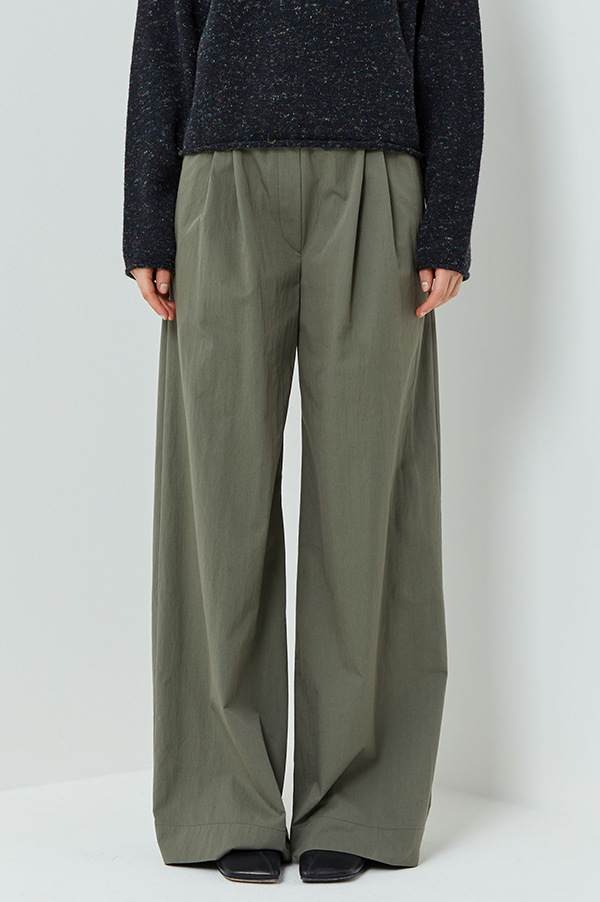 Pisha Pants in Moss Green