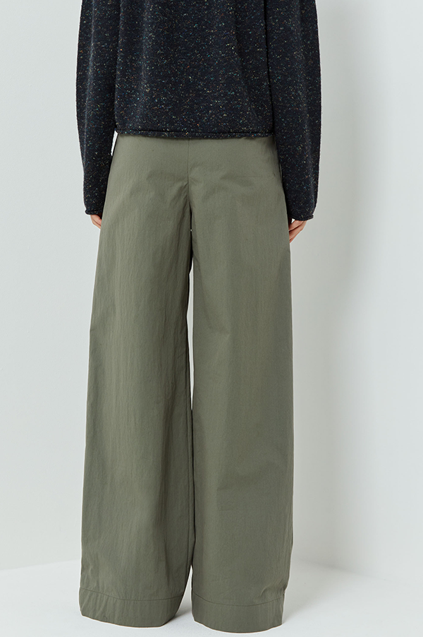 Pisha Pants in Moss Green